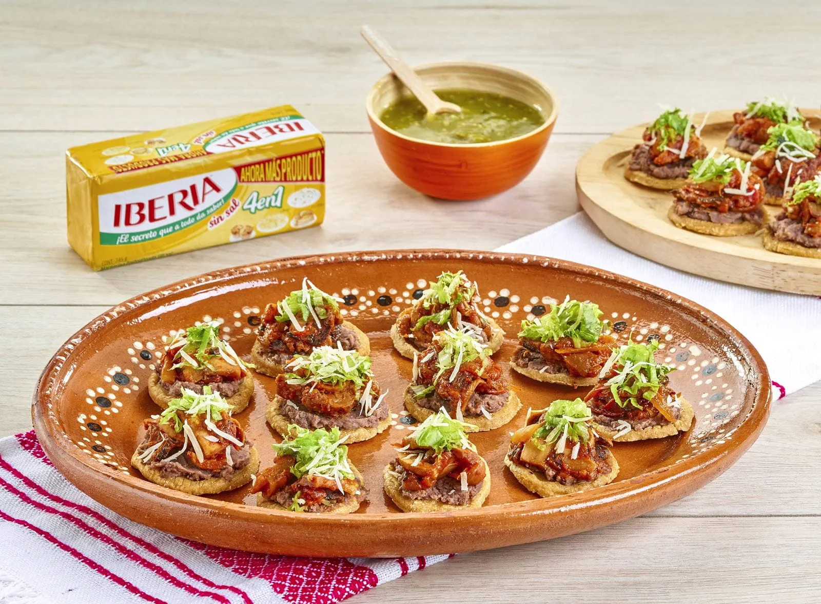 recipe image Chalupitas de tinga de champiñones