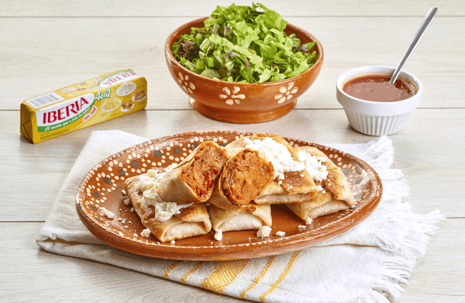 recipe image Chimichangas de res con frijoles